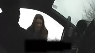 Ela puxou uma saia curta para ir dar vídeo pornô brasileiro com loiras na cama