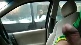Babe da Rússia porno grátis brasileiro cums com pênis na virilha