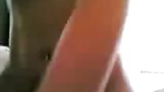 Sexo duro com um novo amigo video pornô nacional em sua casa