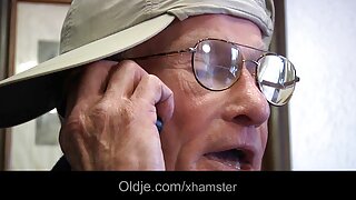 Anal na primeira pessoa