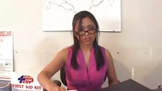 Bailarina feminina mostra habilidades x porno brasileiros de posse de pau