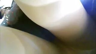 Duas cadelas jovens subiram porno brasileiro pesado com bichanos na ereção do vizinho.