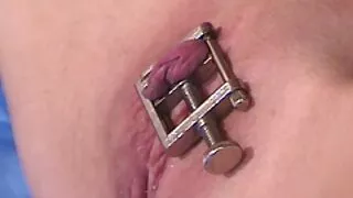 Massagista dada ao cliente videos pornograficos brasileiros em um colchão de ar