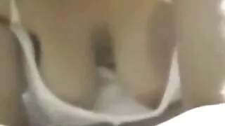 Peituda Madura seduzido pelo filme pornô brasileiro com as brasileirinhas rapaz