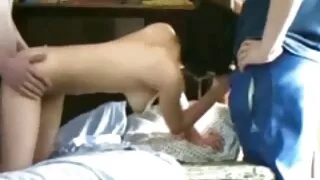 Ele trouxe vídeo pornô brasileiro mulher traindo marido uma mulher asiática para a natureza para soprar mariscos