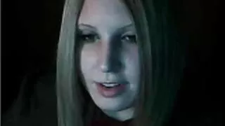 Menina chupa vídeo pornô com brasileiro a garganta profunda raspada Pau