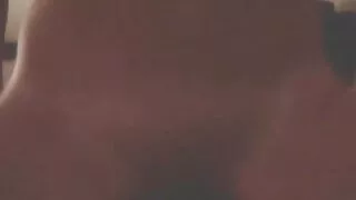 O sortudo enrolou a rapariga em ovos fortes. video pornográfico brasileiro