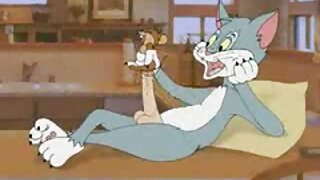 Em um traje de empregada